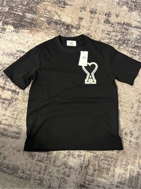 Ami Black Short-Sleeve Tee with White Heart 'A' Patch